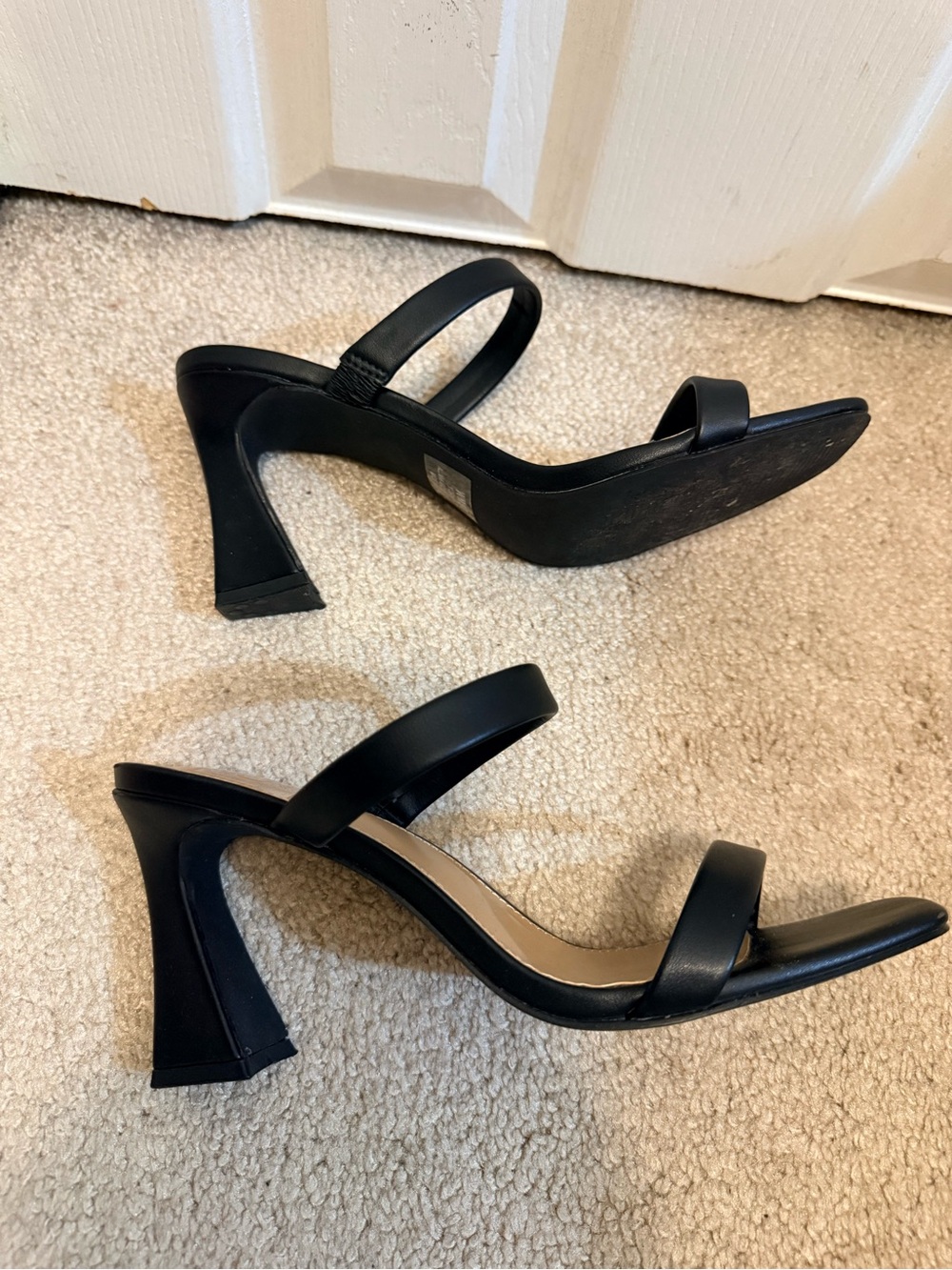 Dolce Vita Black Double-Strap Flared Block Heels - Picture 5 of 9
